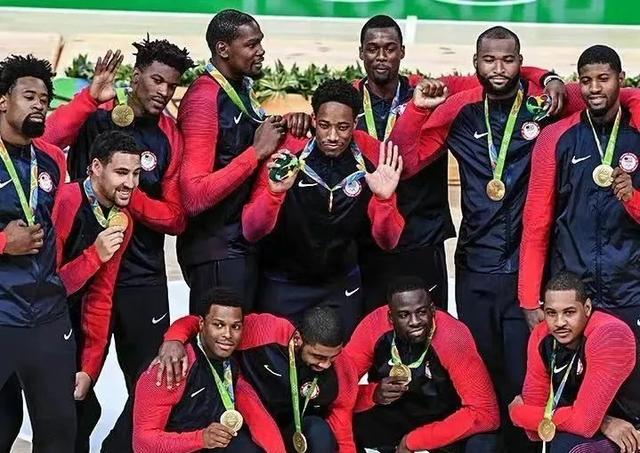 关于集结完毕,球员为决赛做最后冲刺的信息 关于集结完毕,球员为决赛做最后冲刺的信息