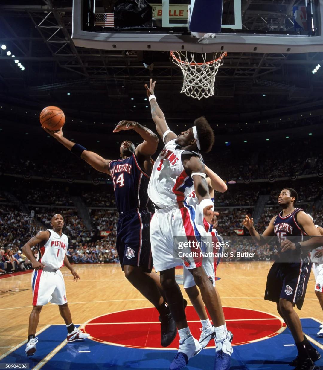 爱游戏官方-包含活塞队在总决赛中掀起反扑潮流的词条