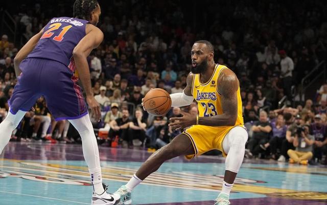 西班牙队全面崩溃,遭遇滑铁卢的简单介绍 西班牙队全面崩溃,遭遇滑铁卢的简单介绍