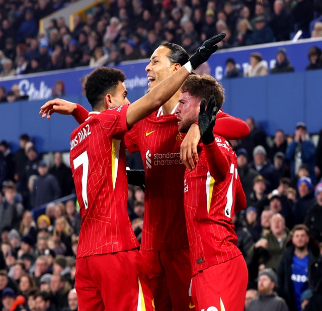 爱游戏娱乐-曼联面对克拉斯诺达尔，稳住局势