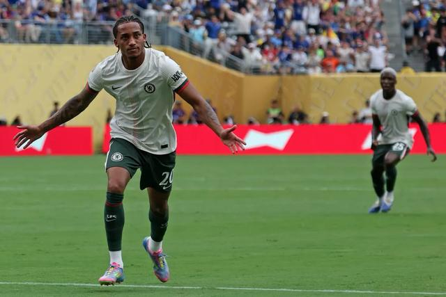 AYX体育赛事-曼城客场战平桑德兰，继续保持榜首位置的简单介绍