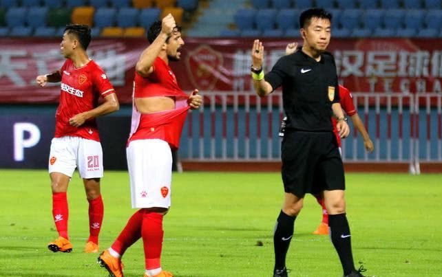 包含深圳佳兆业横扫对手,取得关键三分的词条 包含深圳佳兆业横扫对手,取得关键三分的词条