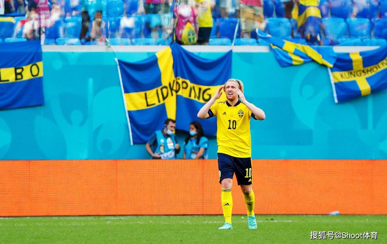 包含瑞典险胜波兰,莱万一己之力扛起全队的词条 包含瑞典险胜波兰,莱万一己之力扛起全队的词条