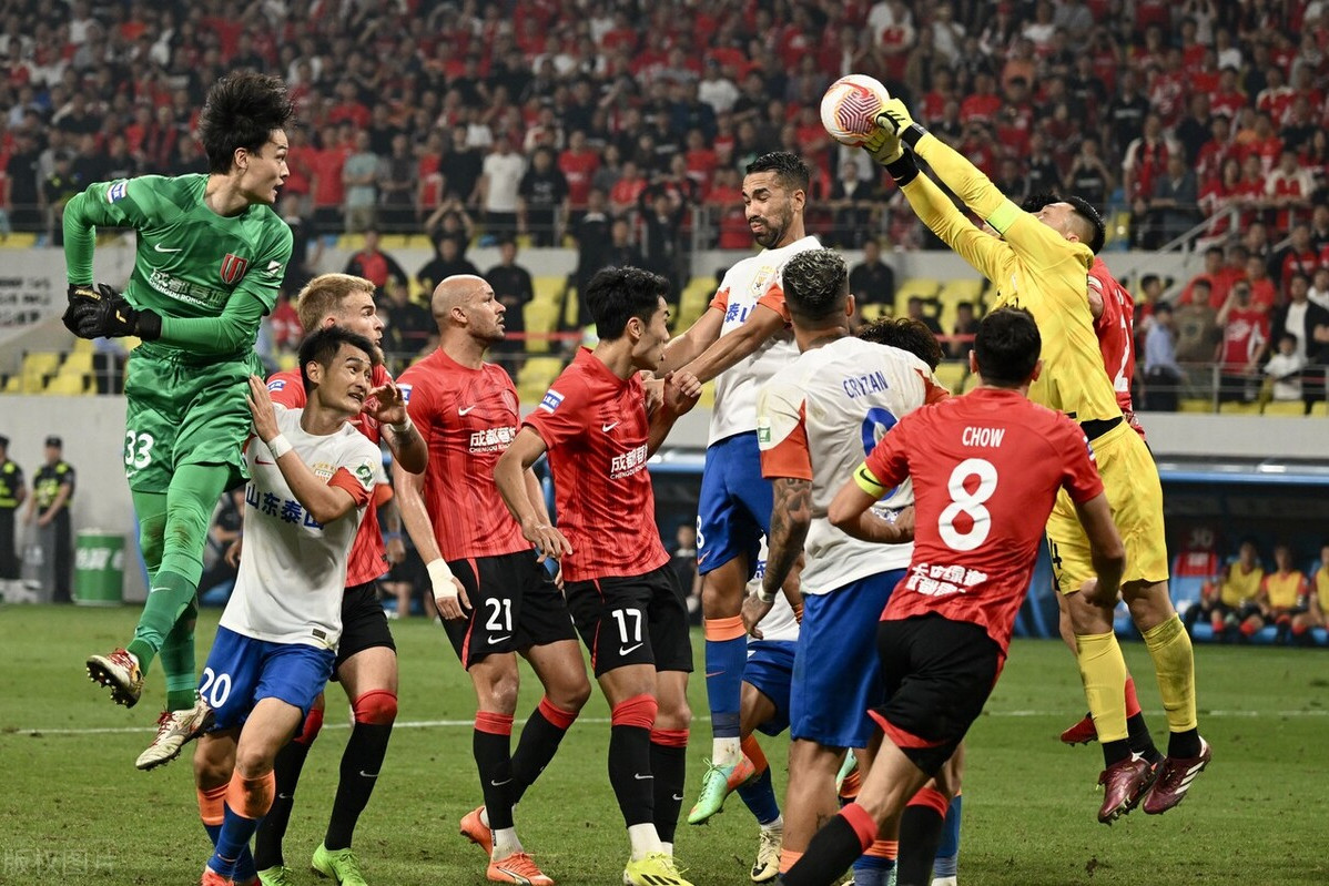 爱游戏体育官网-包含精彩绝伦进球集锦，球迷热议球员表现的词条